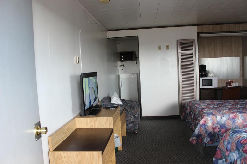 Raval Paradise Motel And Rv Park Youngstown Экстерьер фото