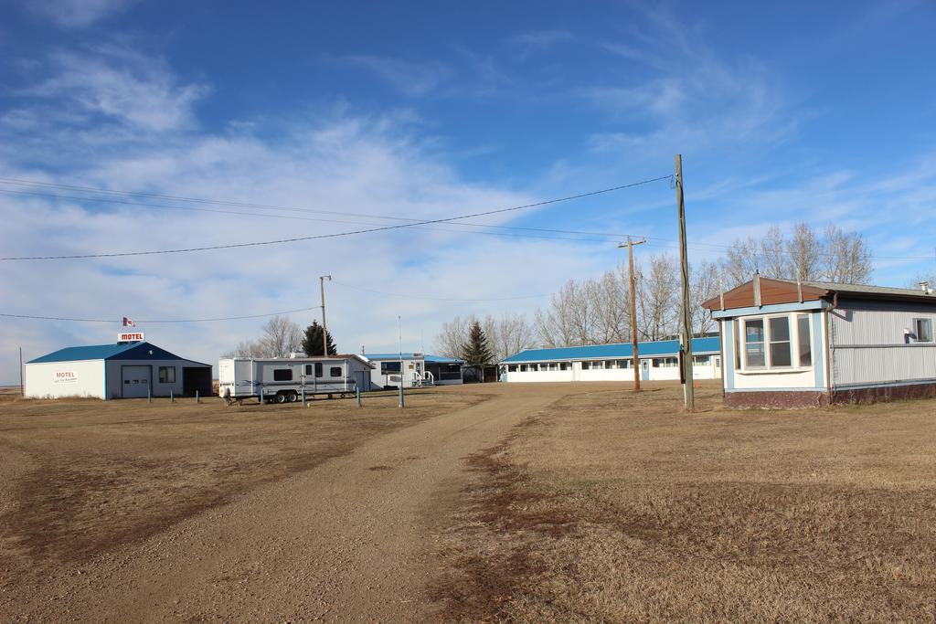 Raval Paradise Motel And Rv Park Youngstown Экстерьер фото