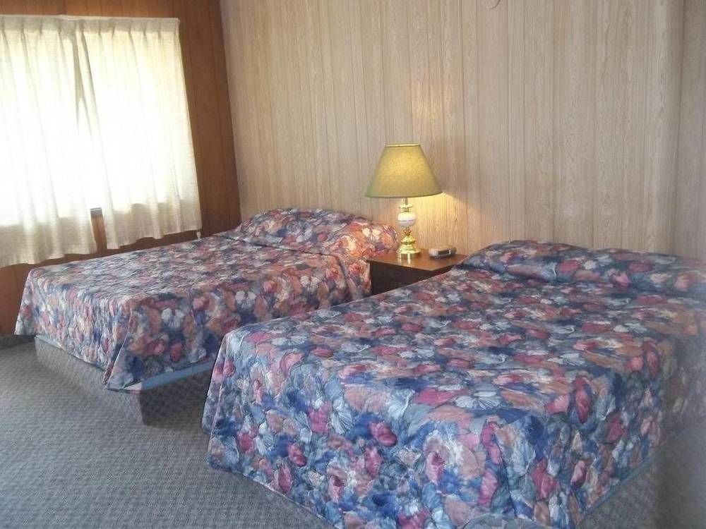 Raval Paradise Motel And Rv Park Youngstown Экстерьер фото