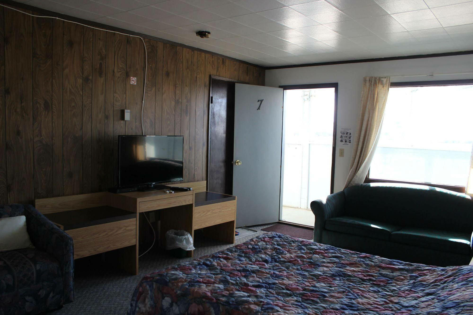 Raval Paradise Motel And Rv Park Youngstown Экстерьер фото
